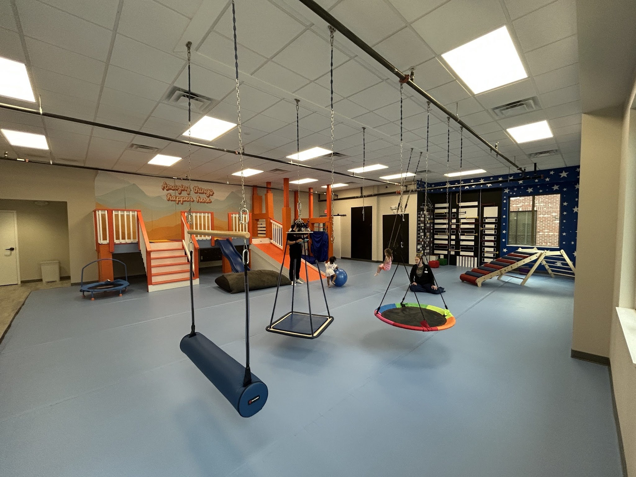 You are currently viewing What to Expect During Your Child’s First Physical Therapy Appointment: A Parent’s Guide